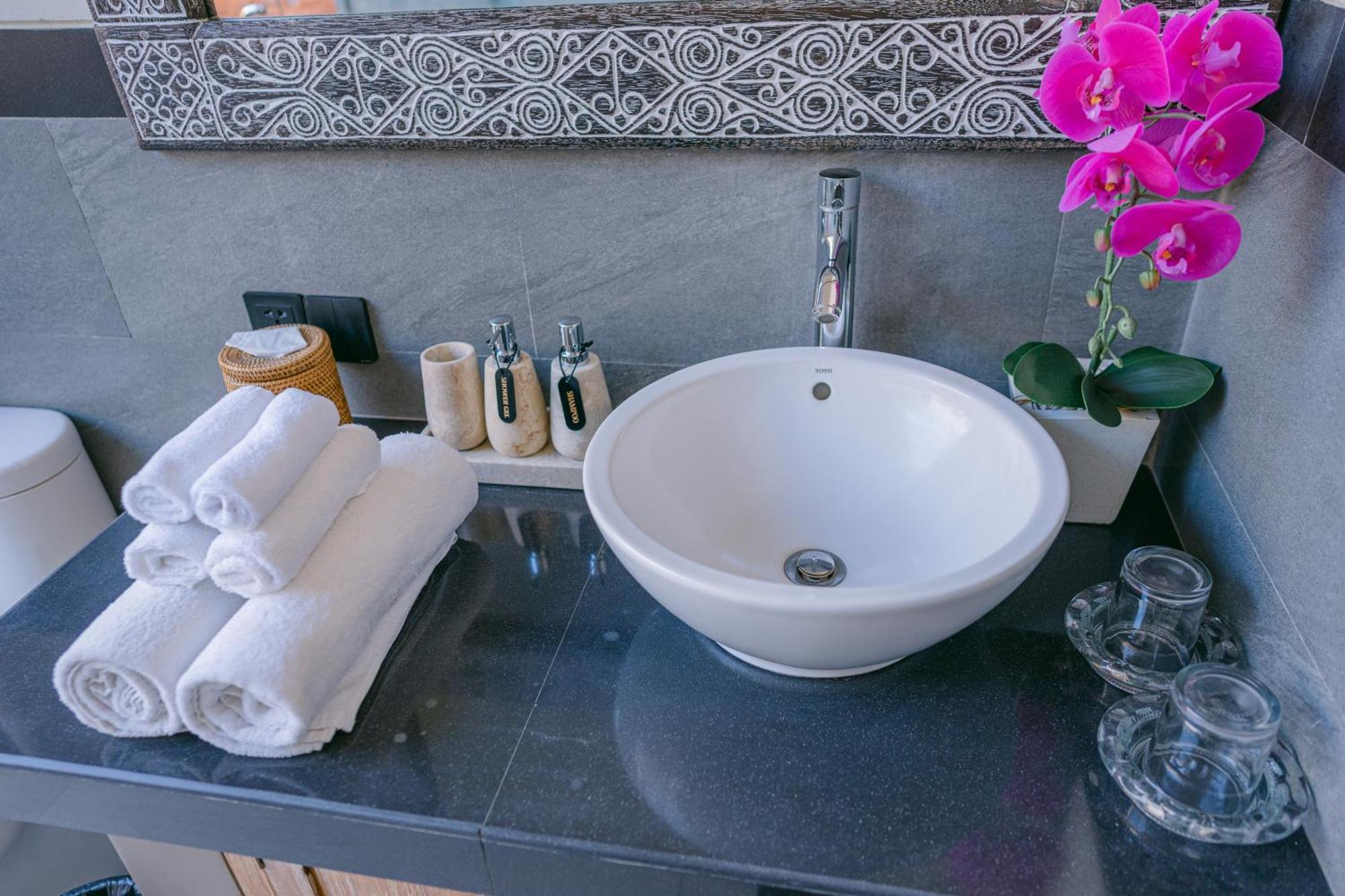 2 Seasons Sun - Luxury With Private Pool *